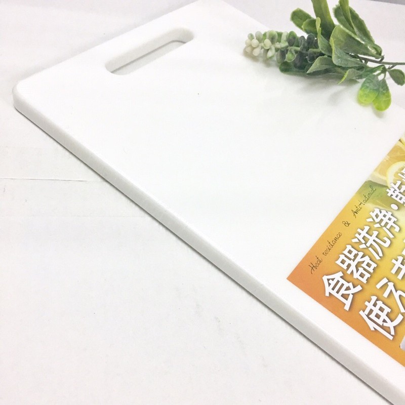 Thớt nhựa kháng khuẩn độ dày 1,3cm