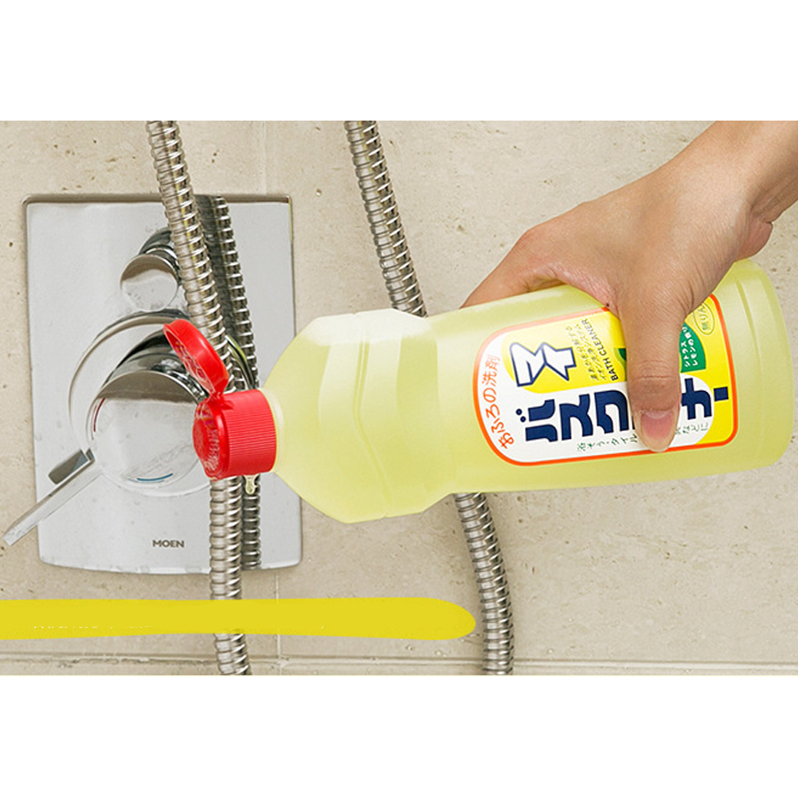 Nước tẩy rửa nhà tắm Super Bass hương chanh Rocket 500ml nội địa Nhật Bản