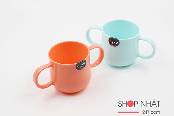 Cốc uống nước tay cầm màu hồng cho bé