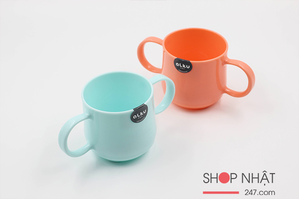 Cốc uống nước tay cầm màu xanh (không nắp)