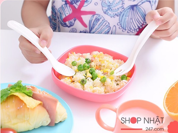 Bộ thìa dĩa nhựa cho bé Inomata nội địa Nhật Bản
