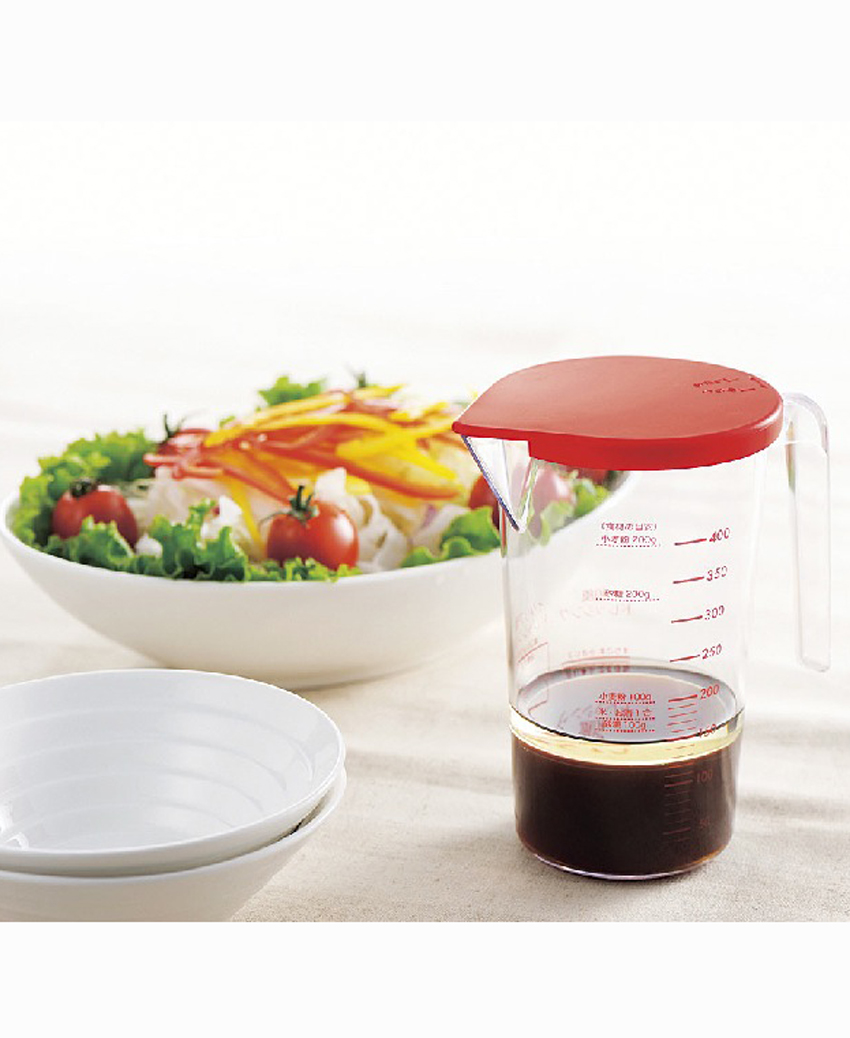 Ca chia vạch 350ml có nắp đậy (màu đỏ)