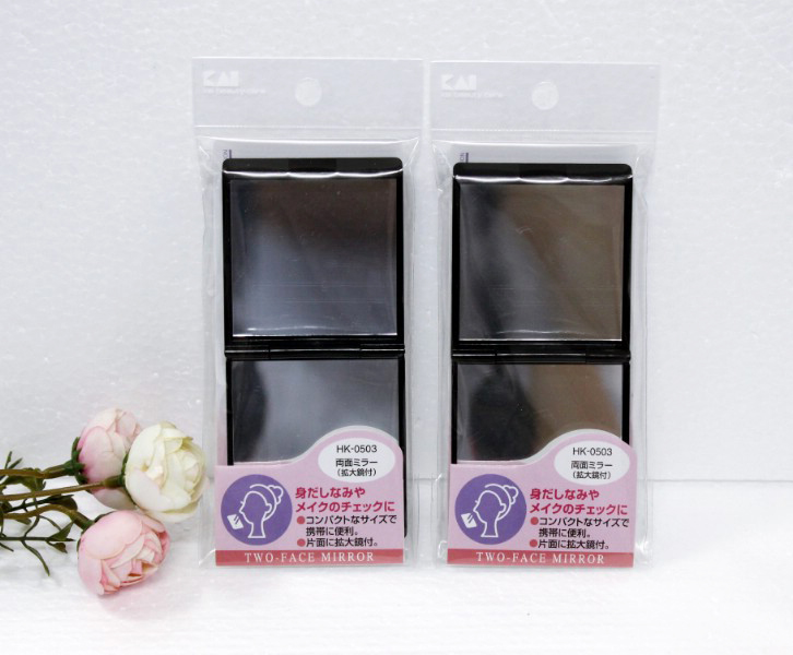 Gương mini trang điểm chống vỡ gập gọn KAI