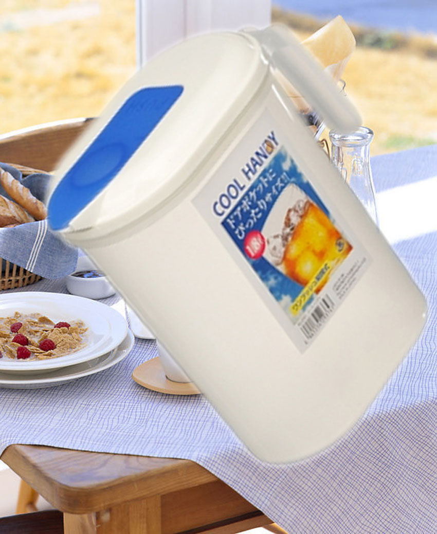 Bình đựng nước có quai Cool Handy 1.8L